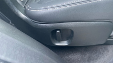 Land Rover Discovery 3.0 D300 Dynamic SE 5dr Auto Diesel Station Wagon